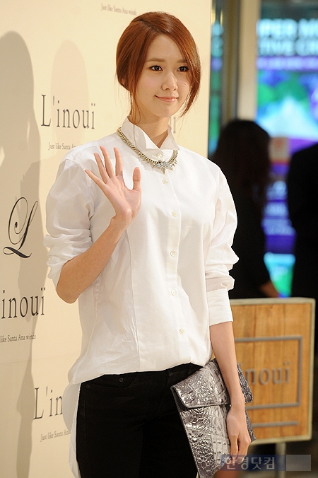 [PIC][31-08-2013]YoonA và Sunny tham dự sự kiện khai trương cửa hàng "L'inoui" vào chiều nay Yoona22