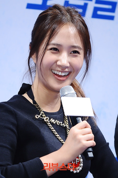 [PIC][30-09-2013]Yuri xuất hiện tại buổi họp báo ra mắt bộ phim "No Breathing" vào trưa nay Yuri103