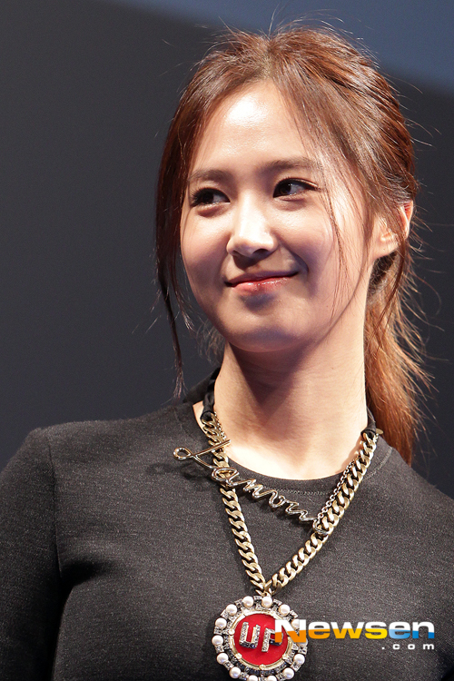 [PIC][30-09-2013]Yuri xuất hiện tại buổi họp báo ra mắt bộ phim "No Breathing" vào trưa nay Yuri14