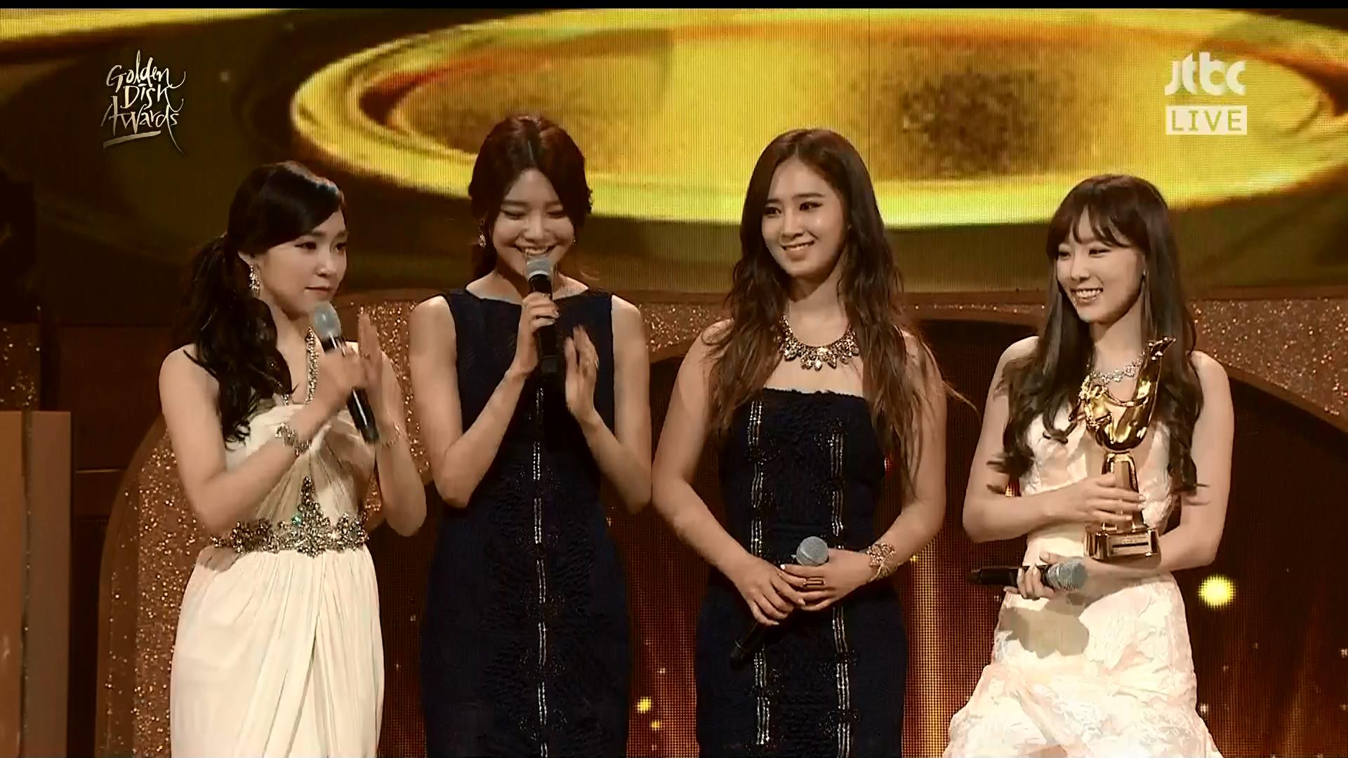 Girls' Generation gana 'premio a la popularidad' y 'Disk Bonsang' en los ’28th Golden Disk Awards’ Snsdgda1