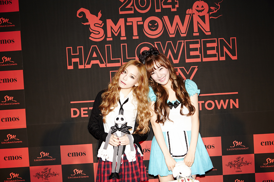Girls' Generation — Fiesta de Halloween de SMTOWN 2014 P19622o5joqv4178ufuj9p316ofe