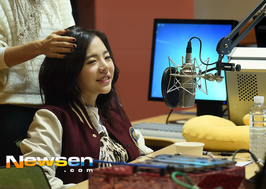 [141201] Sunny como DJ Especial de "Good Morning FM" Newsen_20141201084206603