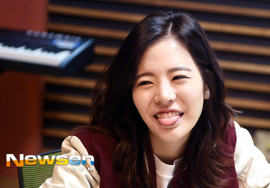 [141201] Sunny como DJ Especial de "Good Morning FM" Newsen_20141201092108968