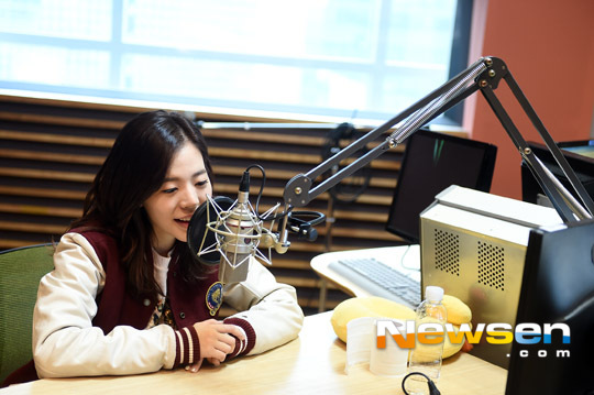 [141201] Sunny como DJ Especial de "Good Morning FM" Newsen_20141201092507154