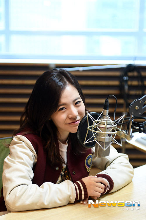 [141201] Sunny como DJ Especial de "Good Morning FM" Newsen_20141201092507510