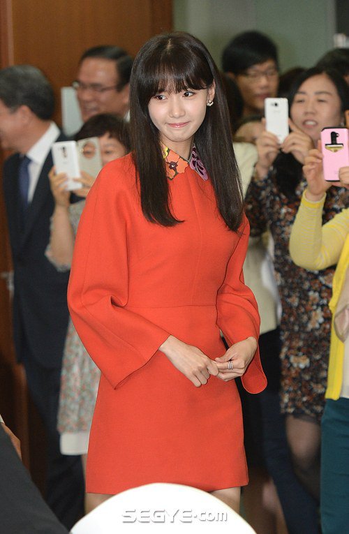 Yoona Asiste a la Ceremonia de Nombramiento al Embajador Nacional de Impuestos y Servicios Yoona17