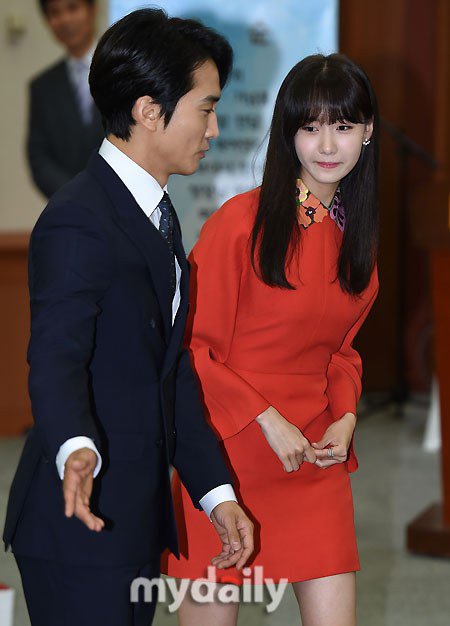 Yoona Asiste a la Ceremonia de Nombramiento al Embajador Nacional de Impuestos y Servicios Yoona18