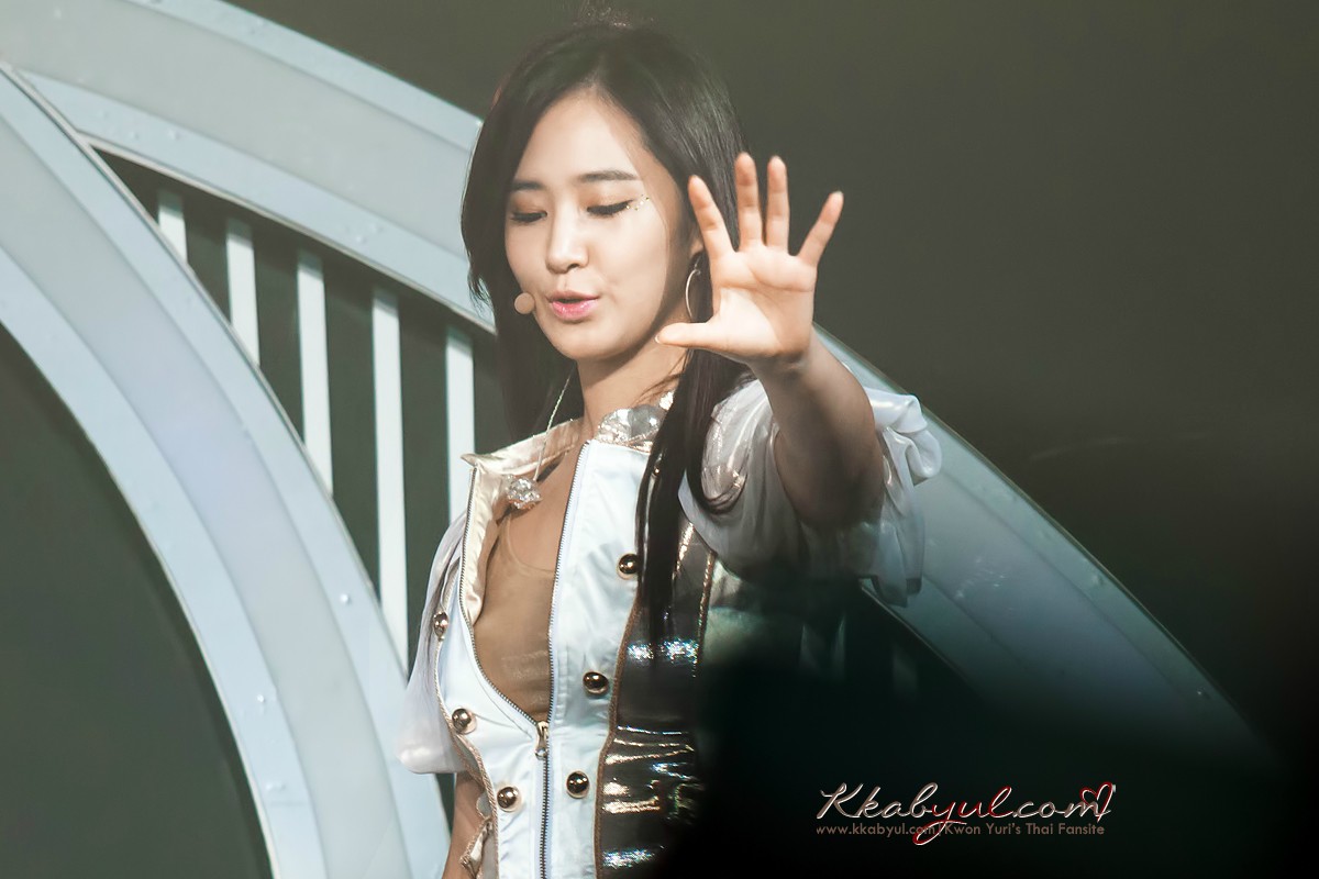 yuri sns dworld tour jakarta