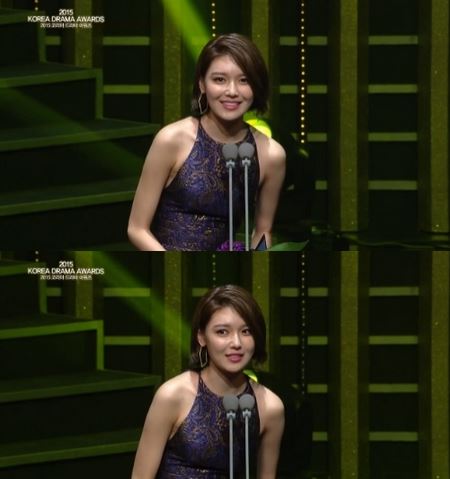 Sooyoung gana Premio a la Excelencia en los Premios de Drama de Corea 2015 Syooexcellence2