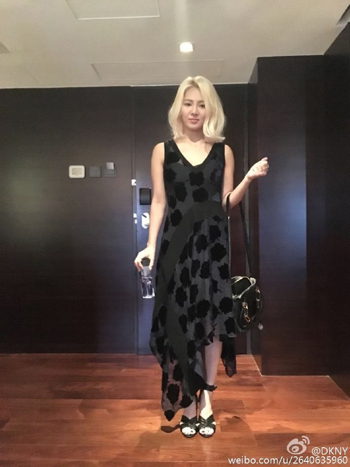 hyoyeon dkny