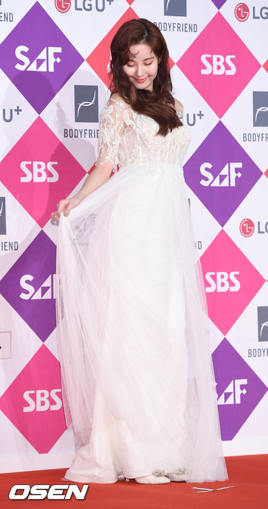 소녀시대 | (SoNyuh ShiDae / SNSD) | Girls' Generation One-Stop-Update