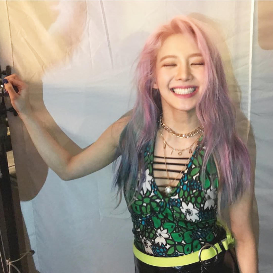 hyoyeon smile