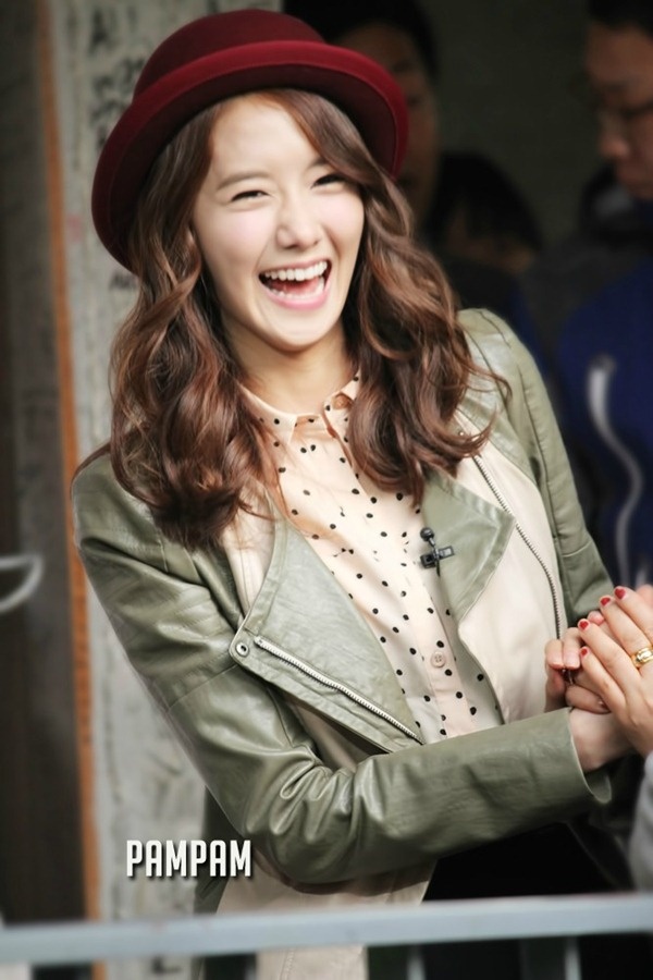 yoona laugh