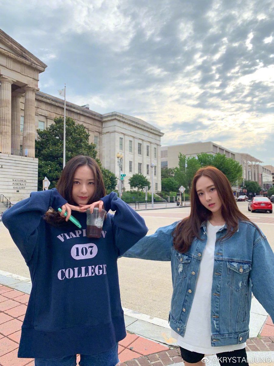 jessica and krystal 2